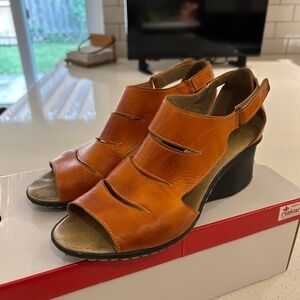 Soft Leather Sandals – EU 37 (Fits US Size 6–6.5)